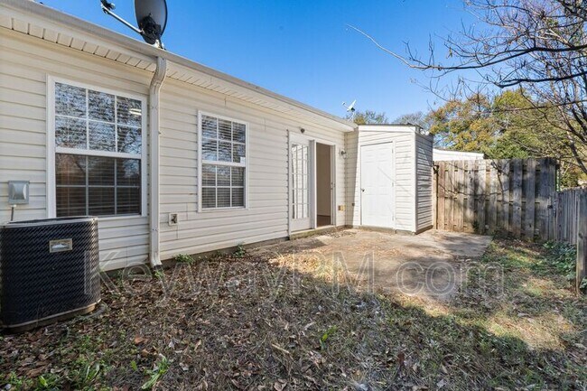 Building Photo - 189 Satomi Way