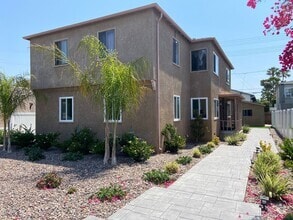 Building Photo - Remodeled 2 Bedroom in Kensington! Washer/...
