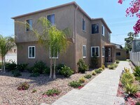 Building Photo - Remodeled 2 Bedroom in Kensington! Washer/...