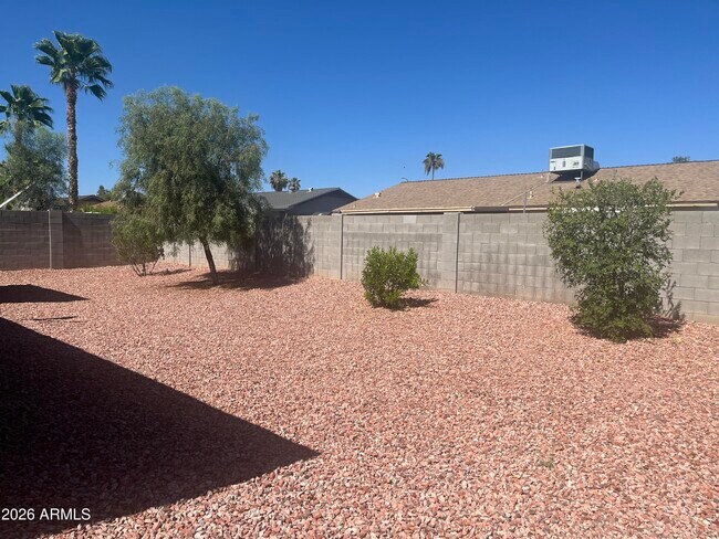 Building Photo - 6502 W Mercer Ln
