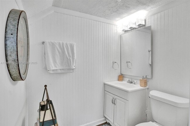 Building Photo - 5613 NW 21st St