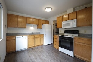 Building Photo - 314 N 134th St