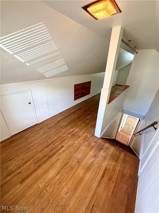 Building Photo - 26 Meadowbrook Ave