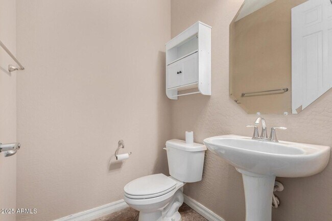 Building Photo - 2585 E Carob Dr