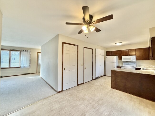 Building Photo - 604 Margate Dr