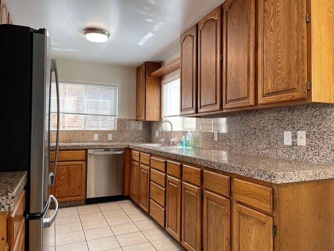 Building Photo - 146 Buchanan Ct