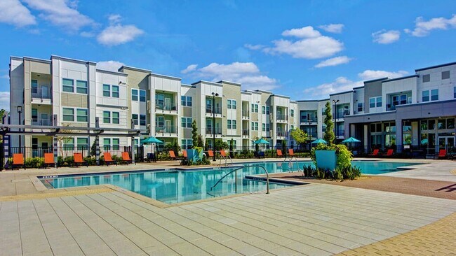 Building Photo - 13000 Breaking Dawn Dr