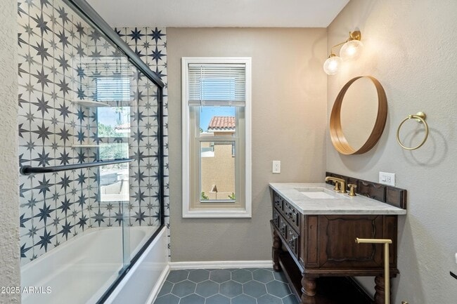 Building Photo - 10420 North 11th St