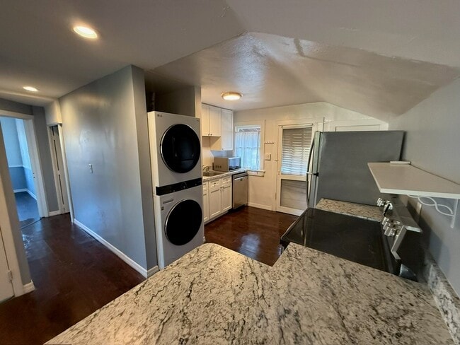 Primary Photo - Broadway