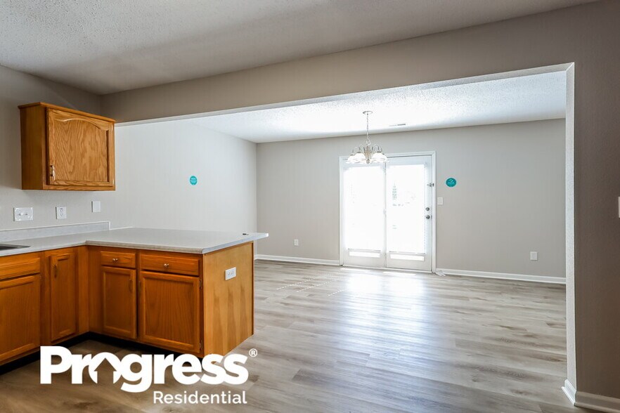 Building Photo - 109 Lockerbie Ln