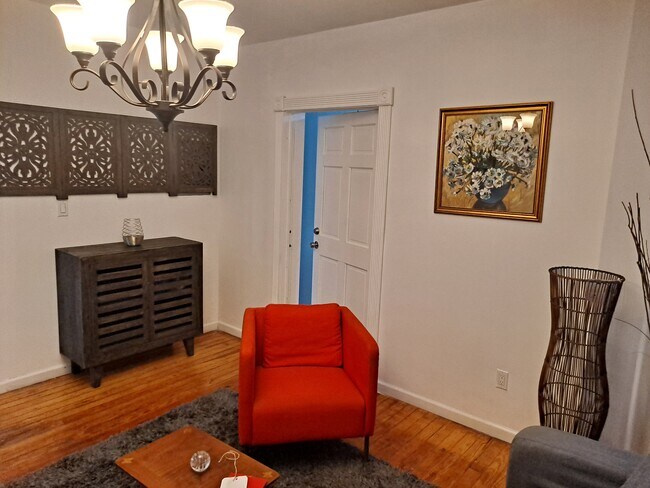 Building Photo - 34 N Terrace Ave