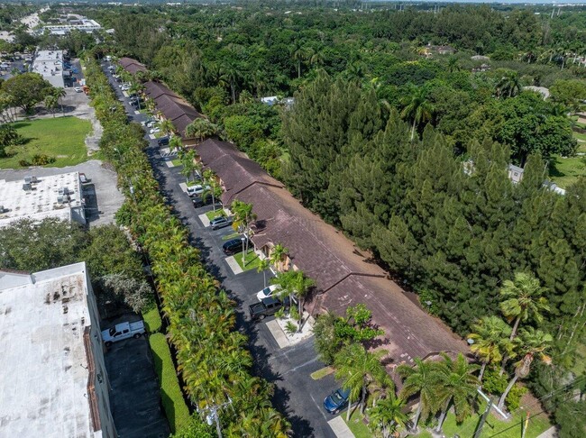 Building Photo - 6207 Garden Ct