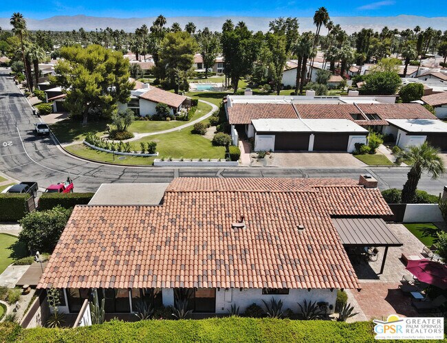 Building Photo - 1347 Primavera Dr W