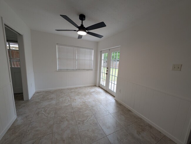 Building Photo - 14106 Locke Ln