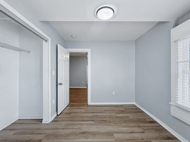 Building Photo - 1115 Highland St N