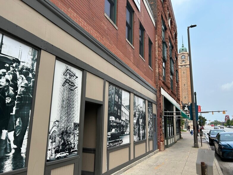 Building Photo - 1951 W 26th St