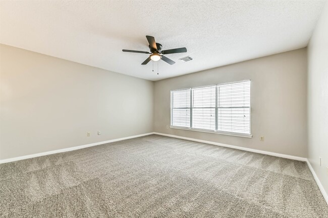 Building Photo - 2107 Bennigan St