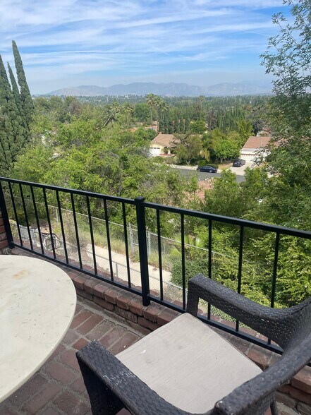 Building Photo - 19122 Clymer St