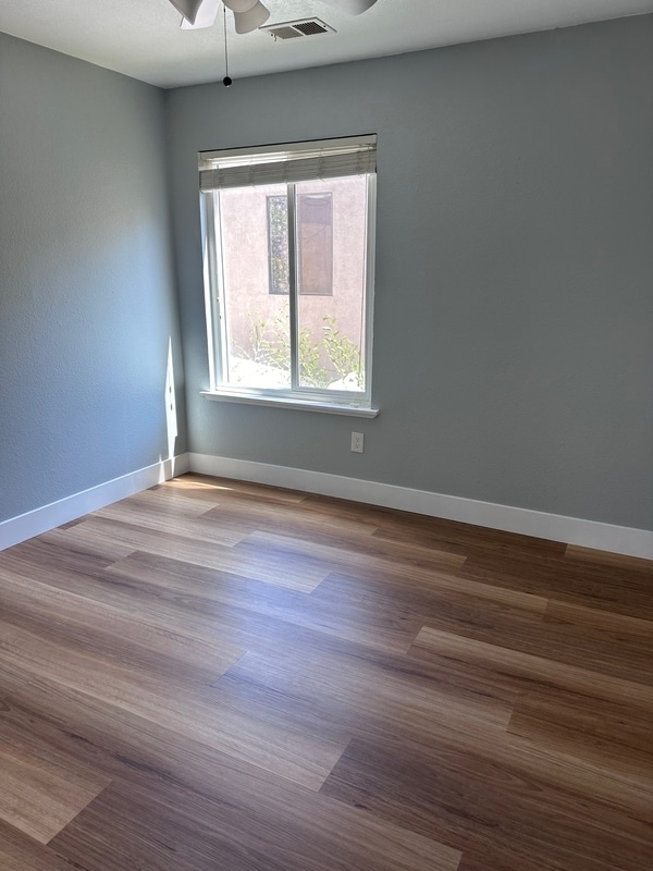 Building Photo - 34 W 7th St