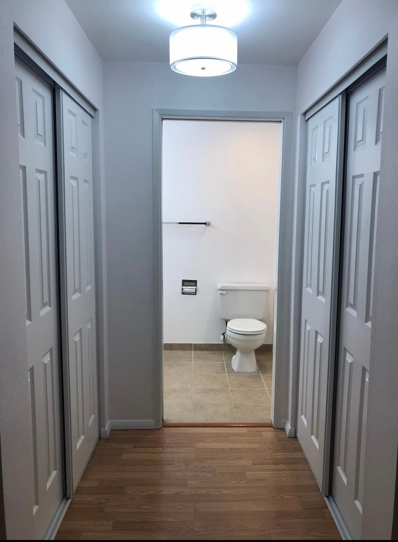 Building Photo - 15617 NE 18th St