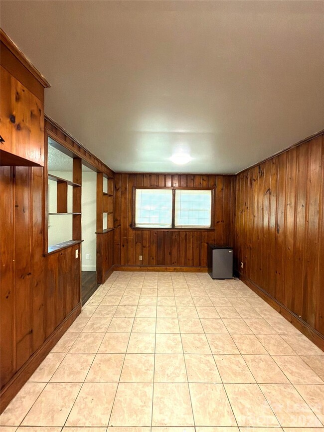Building Photo - 4410 Brooktree Dr