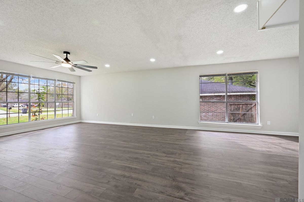 Building Photo - 8724 Metairie Dr