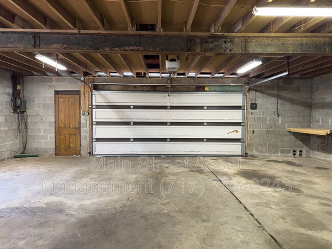 Building Photo - 735 Yellow Hill Rd