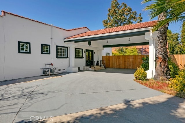 Building Photo - 5719 Beckford Ave