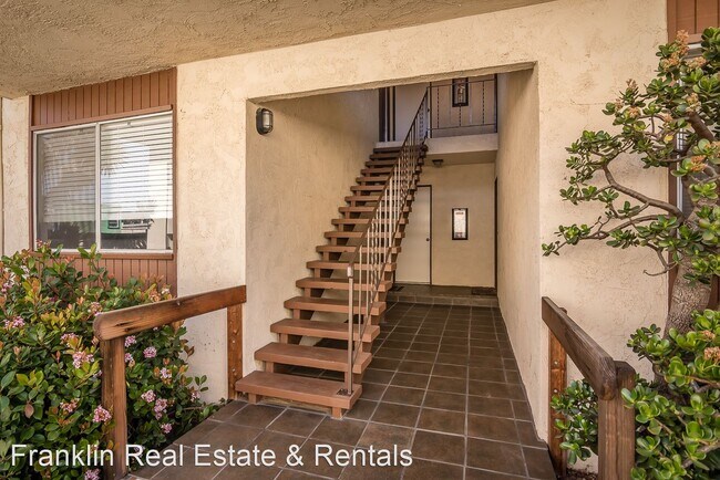 Building Photo - 2 br, 1.5 bath House - 755 Pacific Apt #3