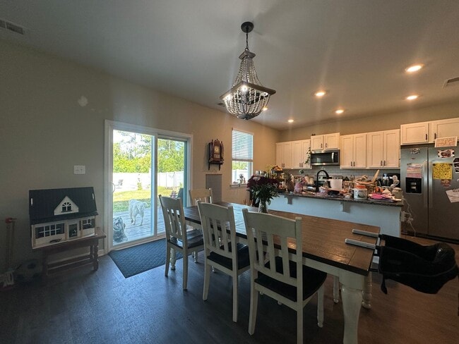 Building Photo - 307 Crayfish Ct