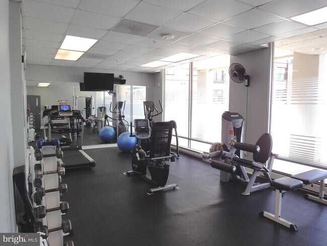 Building Photo - 28 Allegheny Ave