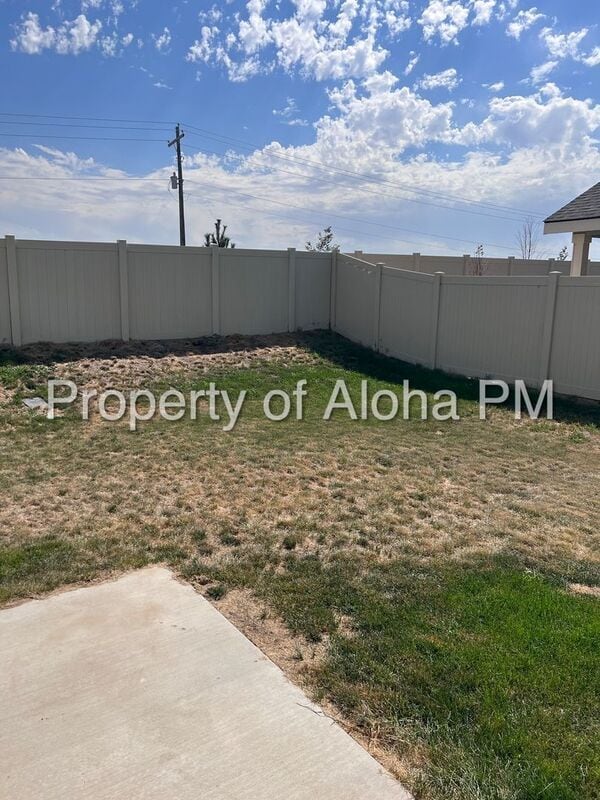 Building Photo - 7544 S Boysenberry Ave