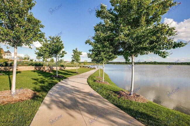 Building Photo - 4270 Cascade Sky Dr