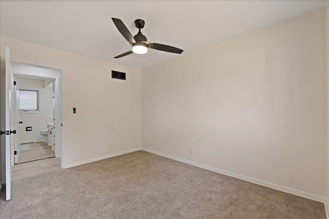 Building Photo - 3 Bedroom Rental in Milan