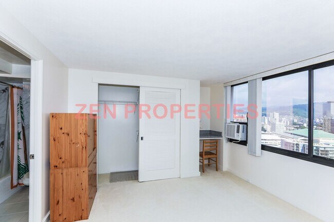 Building Photo - Fully furnished 2 bdrm / 2 bath / 1 parking unit at The Windsor Waikiki