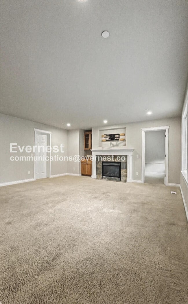 Building Photo - 18822 1st Ave NW