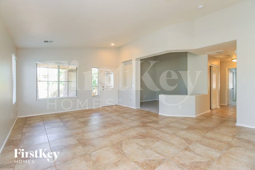 Building Photo - 2647 W Canyon Way