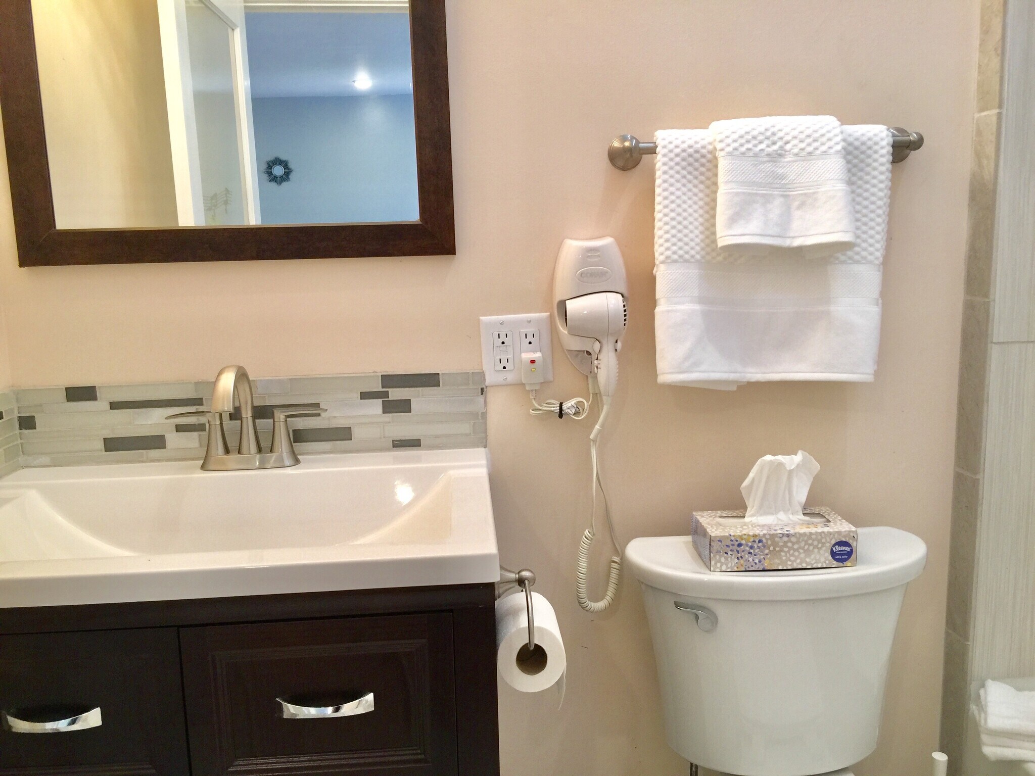 Wall mount hairdryer - 1348 S Curson Ave