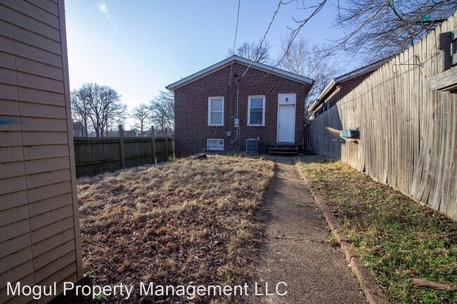 Building Photo - 2 br, 1 bath House - 4058 E Iowa Ave