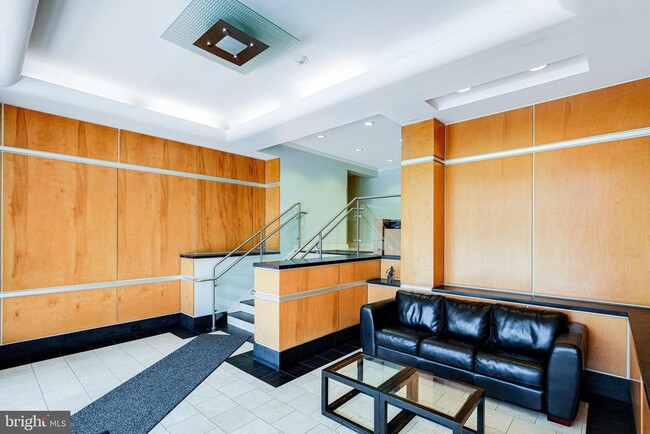 Building Photo - 1730 Arlington Blvd
