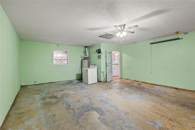 Building Photo - 1201 Shoreham Dr