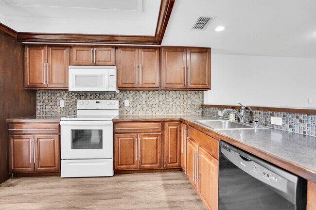 Building Photo - 1701 Presidential Way