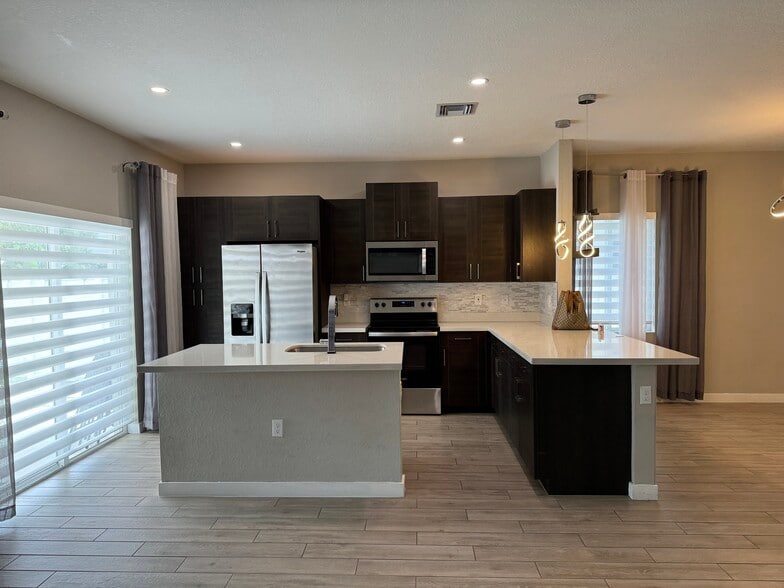 Building Photo - 1763 SE 8th Pl