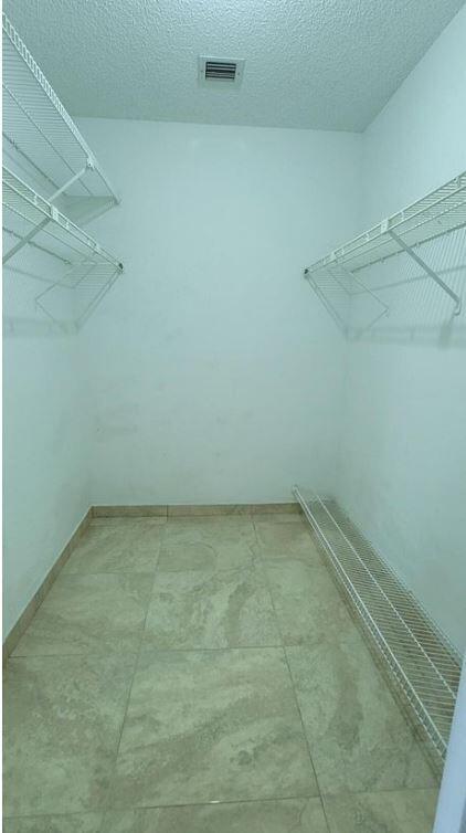 Building Photo - 6060 Baywood Ln