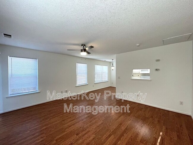 Building Photo - 5612 Sorrell Crossing Dr