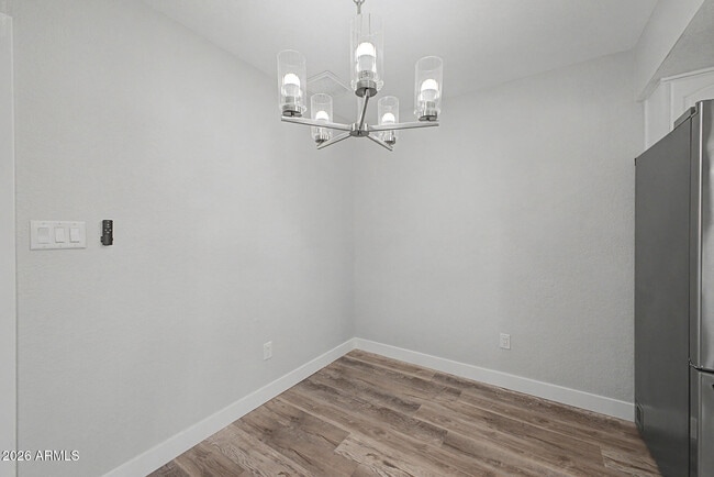 Building Photo - 1432 S Oracle