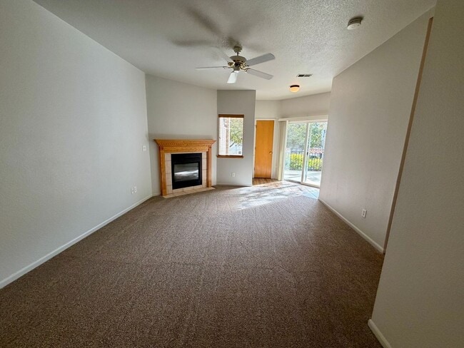 Building Photo - 950 52nd Ave Ct