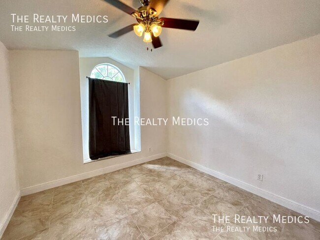 Building Photo - 7733 Fox Knoll Pl