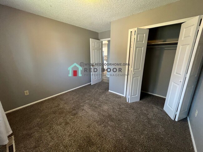 Building Photo - 5101 Silverwood Ct