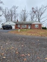 Building Photo - 237 Morwood Rd